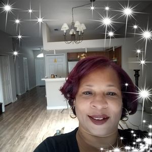 Meet your Posher, Elaine